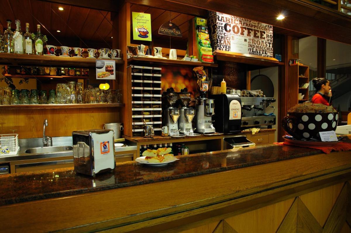 Hotel Dante Ponte nell'Alpi Ngoại thất bức ảnh