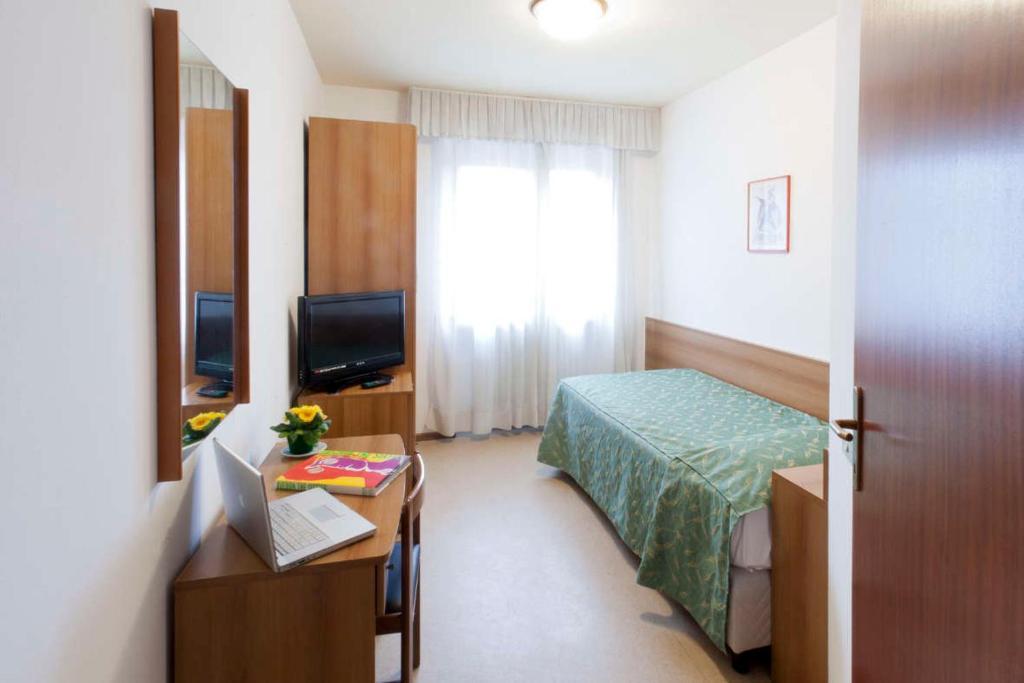 Hotel Dante Ponte nell'Alpi Ngoại thất bức ảnh