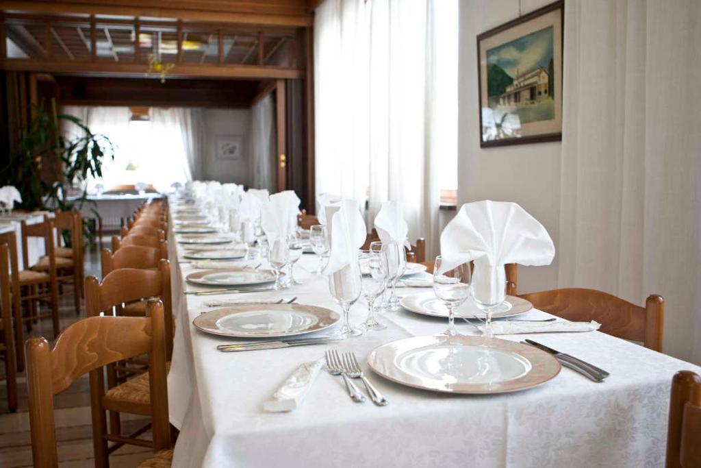 Hotel Dante Ponte nell'Alpi Ngoại thất bức ảnh