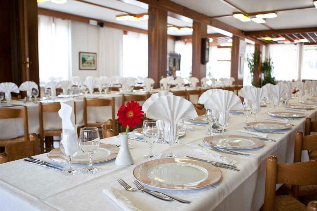 Hotel Dante Ponte nell'Alpi Ngoại thất bức ảnh