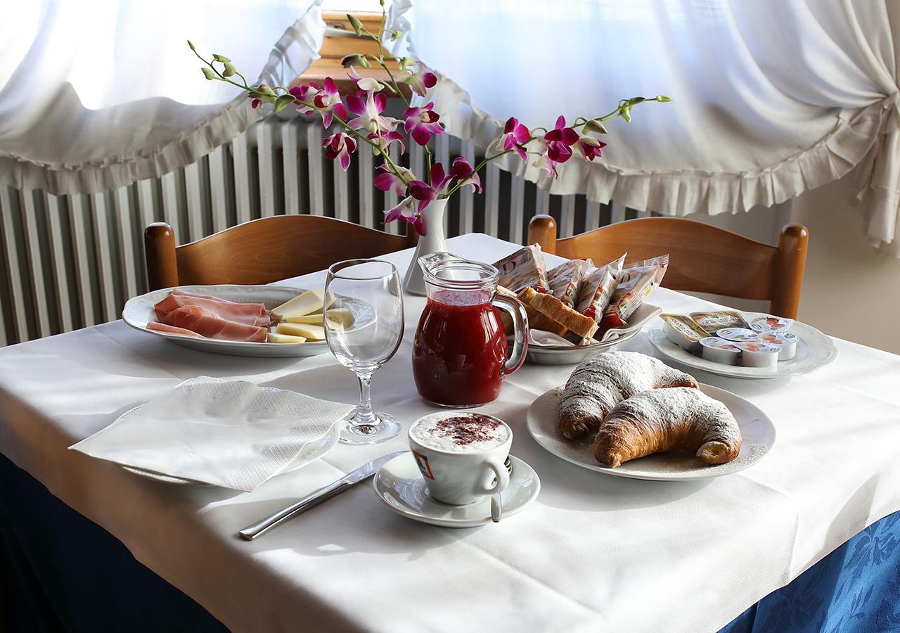 Hotel Dante Ponte nell'Alpi Ngoại thất bức ảnh
